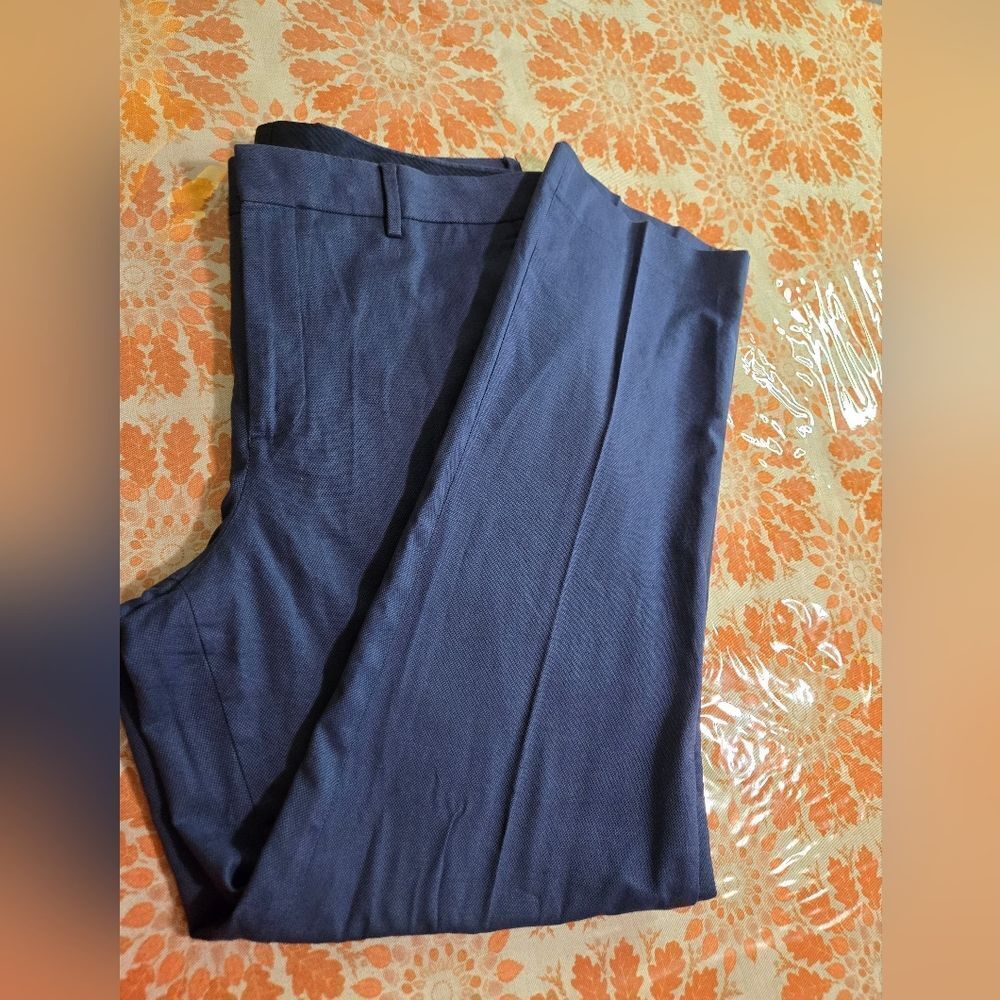 Express Blue Chinos for a Polished Look - Picture 5 of 5